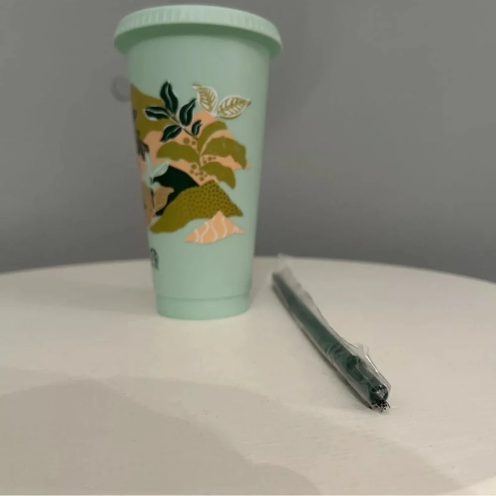 Starbucks 2024 Reusable Earth Month Cold Cup With Straw And Lid Reusable 24oz - Picture 3 of 7